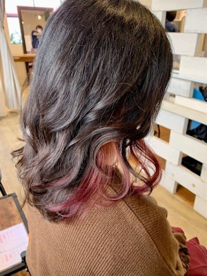 グレーブラウン×くすみピンクインナーカラー30代40代50代
