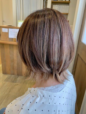 柔らかベージュインナーカラー×ハイライト20代30代40代