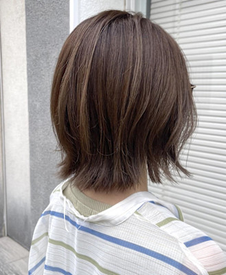 くびれボブ　透明感グレージュカラー