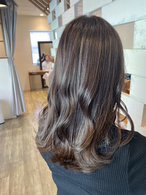 透明感アッシュカラー×ハイライト/20代/30代/40代