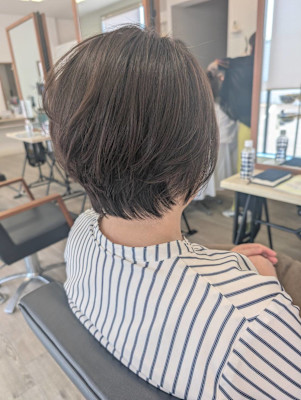 日常に溶け込むショートヘア