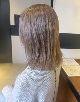 ミルクティーグレージュ