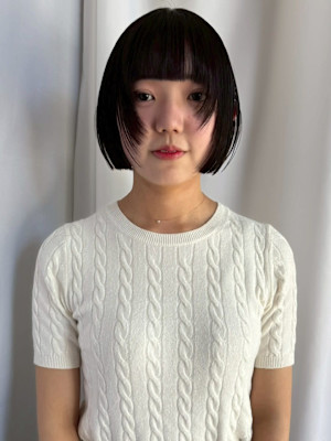 【feliceMICHI 別曽 遥也】黒髪 切りっぱなしボブ