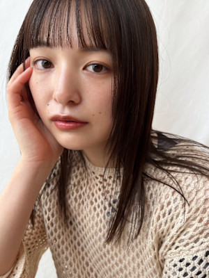 シースルーバング／ロングレイヤー／顔まわりカット