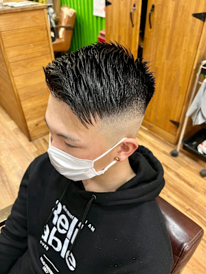 ハードパートスキンフェードカット