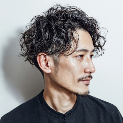 ゆるふわ感漂う軽やかメンズパーマ系