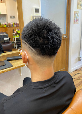 ラインスキンフェードカット