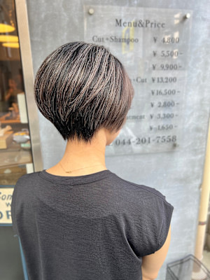 【美シルエット】ハンサムな丸みショートボブ