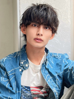 Agu hair re:s 仙台本町店×スタイル