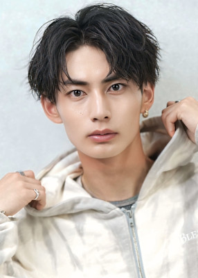 Agu hair re:s 仙台本町店×スタイル