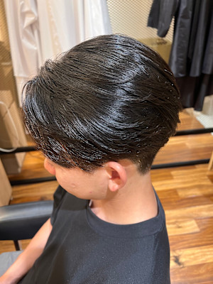 【お客様スタイル】センターパート／縮毛矯正／ツーブロック