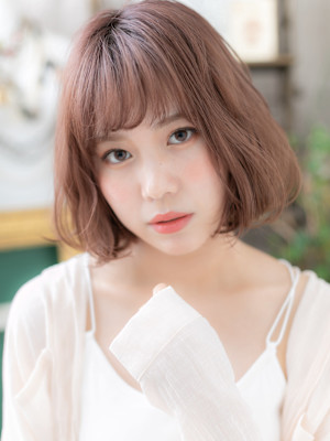 大人かわいいAラインくすみピンク小顔ロブ　ココアブラウン