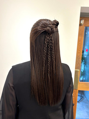 ヘアアレンジ　ヘアセット　お呼ばれヘア　カチモリ