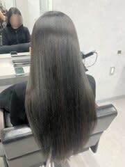 イノアカラーで染める暗めグレージュ