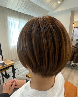 ショートボブ