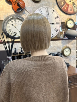 タッセルボブ×ベージュカラー