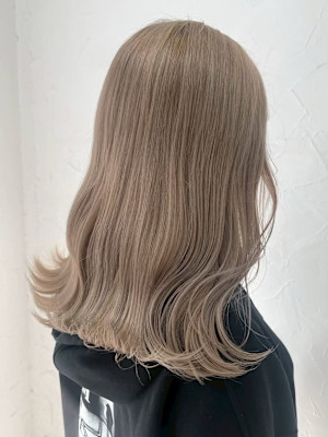 ミルクティーカラーミルクティーベージュブリーチダブルカラー