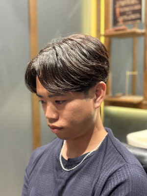 メンズ　センターパート　ニュアンスパーマ