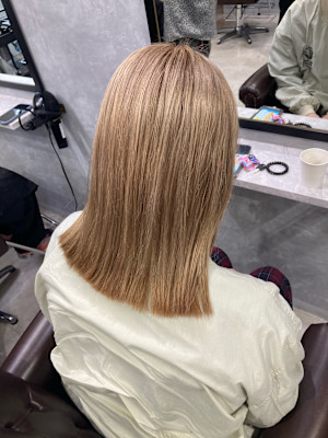 ミルクティーベージュ