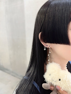 ツヤ髪ストレート姫カット