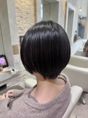 襟足スッキリ☆艶と丸みのコンパクトショート