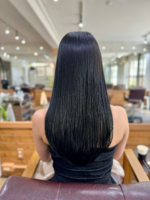 綺麗な艶髪スタイル　美髪縮毛矯正