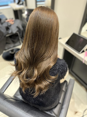 Mako オリーブグレージュ ブリーチなし 透明感 銀座