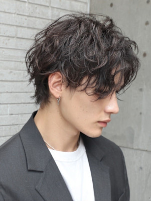 センターパート／パーマ／スパイラルパーマ