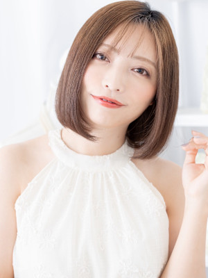韓国風インナーカラー小顔切りっぱなしボブ　ヘーゼルブラウン