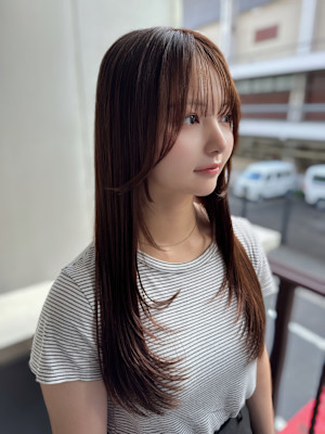 綺麗な艶髪スタイル美髪ロングレイヤー透明感カラー