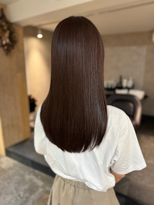 綺麗な艶髪スタイル　美髪ロングレイヤー　縮毛矯正