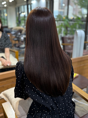 綺麗な艶髪スタイル　美髪ロングレイヤー　縮毛矯正