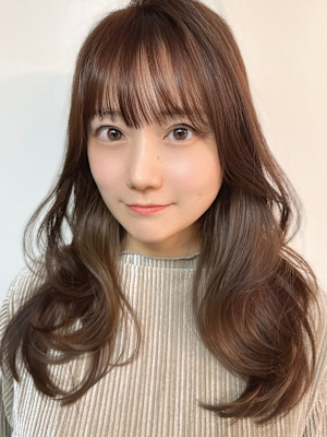 綺麗な艶髪スタイル　美髪ロングレイヤー