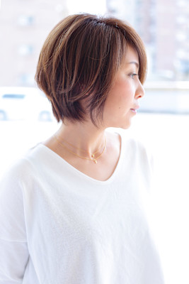 ハンドドライで馴染むショートボブ