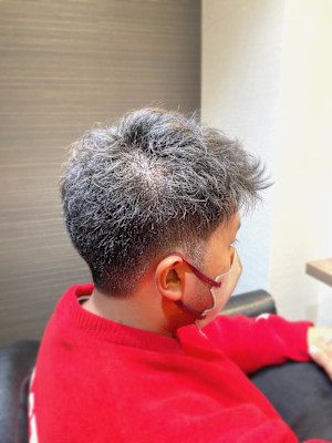 刈り上げアップバング