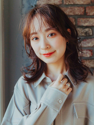 セミロングレイヤー