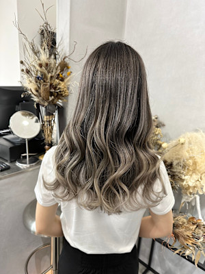 コントラストバレイヤージュ