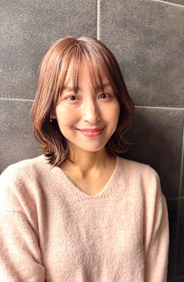 くびれミディアムボブ