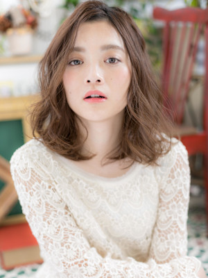 かきあげ前髪くすみベージュ抜け感ボブパーマ　ヘーゼルブラウン