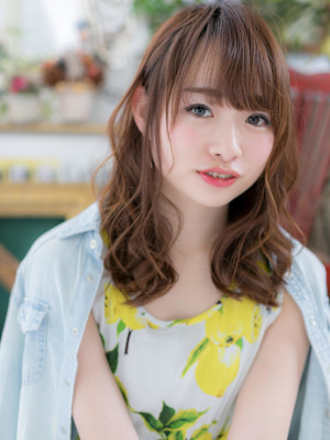 大人可愛い斜めバンググラデーションカラー　オリーブグリーン