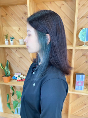 インナーカラー　ブルー