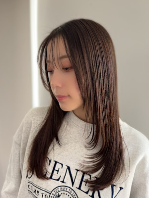 綺麗な艶髪スタイル　美髪ロングレイヤー　