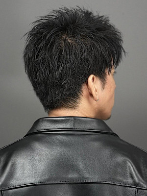 ツーブロック刈り上げ大人短髪ツイストパーマ