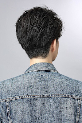 ツーブロック刈り上げ爽やか大人