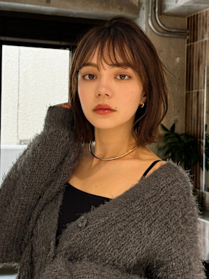 ココアベージュ/小顔に見せるヘア/黒髪カタログ/オリーブグレ