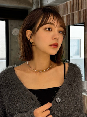 ココアベージュ/小顔に見せるヘア/黒髪カタログ/オリーブグレ