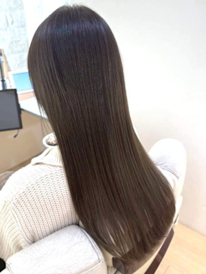 くすみカラー グレージュ ダメージレスカラー 艶髪ロング