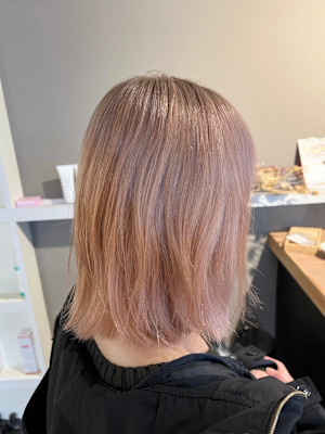 派手髪・ハイトーンカラー・デザインカラー・ブリーチ専門美容室