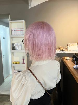 派手髪・ハイトーンカラー・デザインカラー・ブリーチ専門美容室