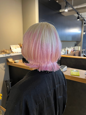 派手髪・ハイトーンカラー・デザインカラー・ブリーチ専門美容室